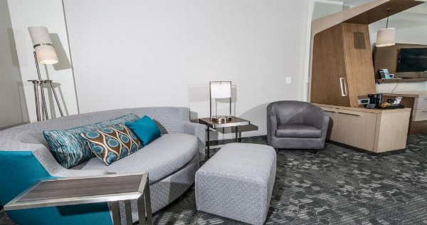 Courtyard by Marriott Columbia Cayce image 20