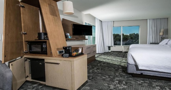 Courtyard by Marriott Columbia Cayce image 24