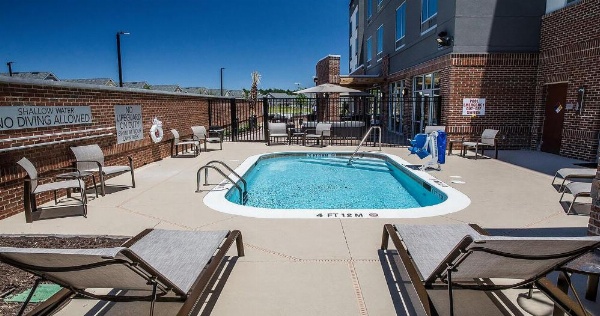 Courtyard by Marriott Columbia Cayce image 30